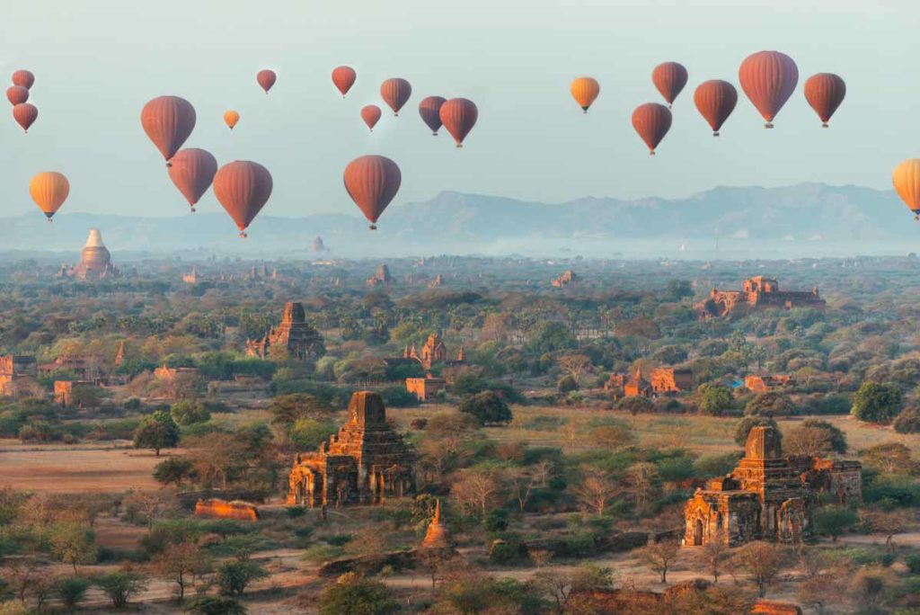 el amanecer en bagan, myanmar