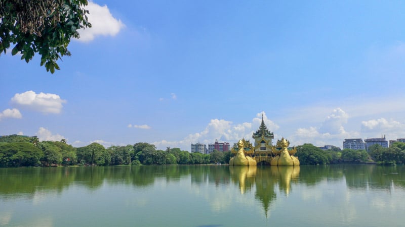 lago kandawgyi yangon